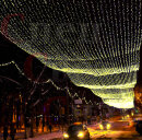 Благоустройство улиц города гирляндой "Звездное небо" с теплым белым свечением